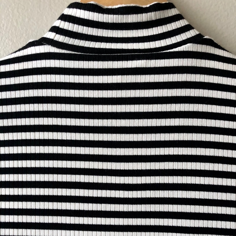 1/2 Sleeve Mock Neck Banana Republic Sweater TeeXS - Picture 4 of 4
